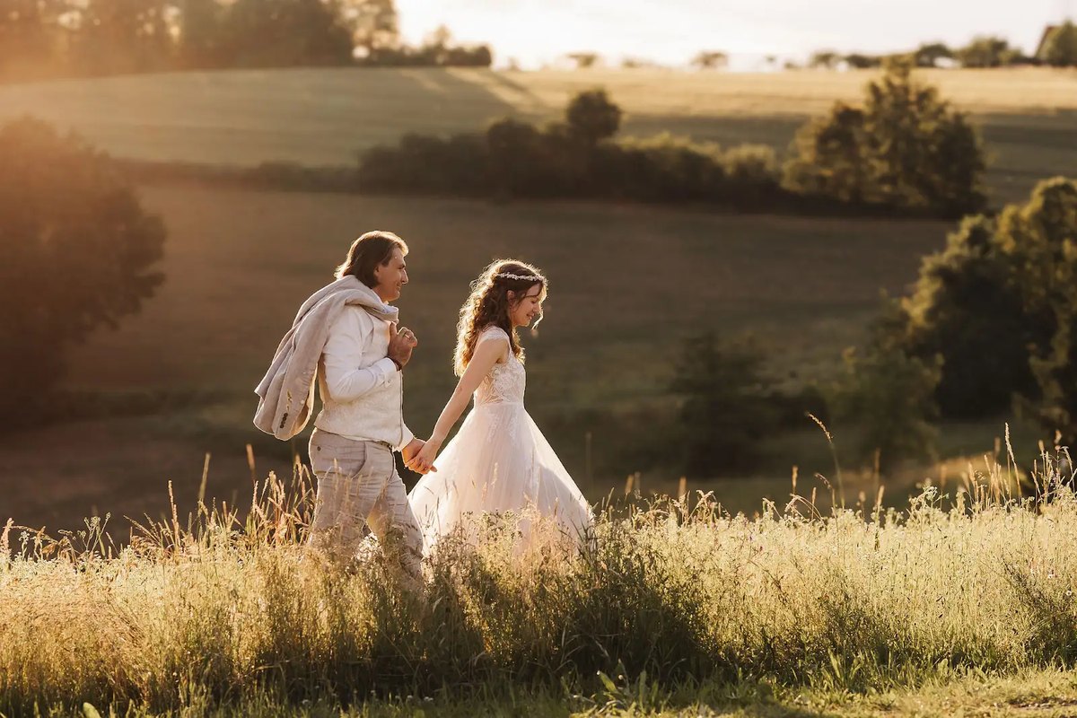 Brautpaar in der Träumerei · Foto Martina Haller Photography